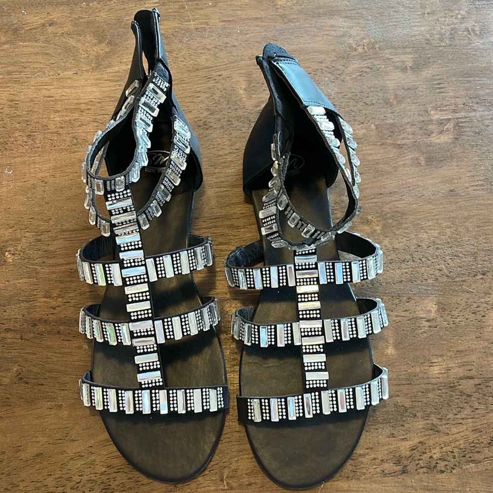 NWT. Rugged Outback. Size 8.5 - Picture 1 of 5